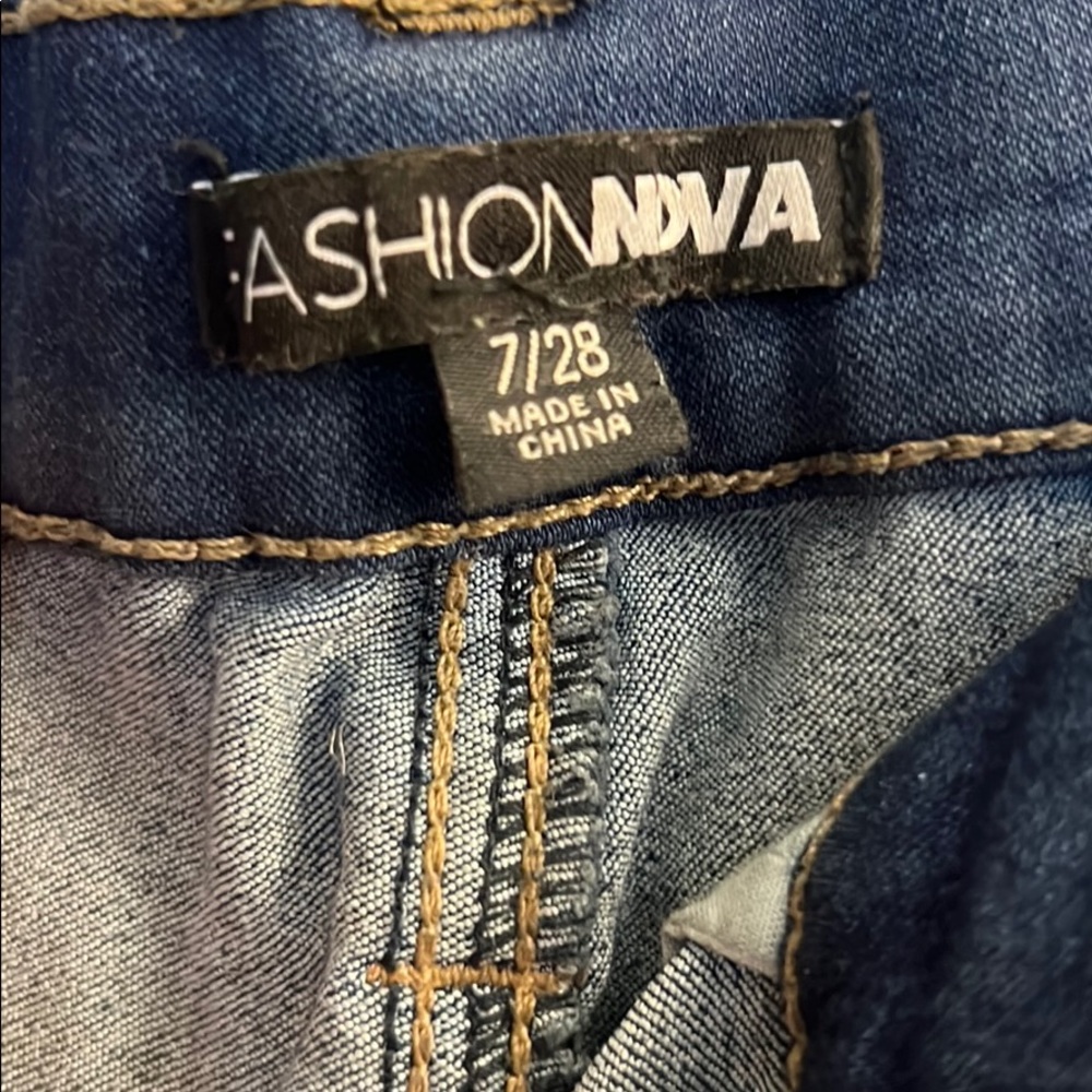 Jeans - Picture 3 of 3